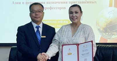 «Астанада алғыс хатқа жарымадық»: Майра Мұхамедқызы Қытайда профессор атанды