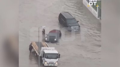 Қаза тапқандар бар: Біріккен Араб Әмірліктерін су басты (ВИДЕО)