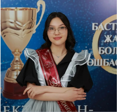 Сегіз университеттен шақырту алды