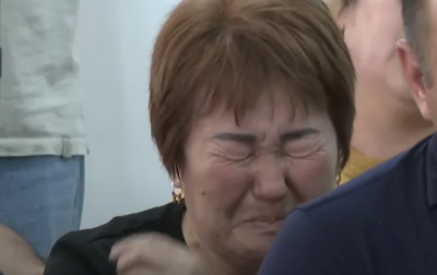 «Ешқандай дәлел жоқ»: Шерзат сотында Абзал Шынасылдың анасы жылап қалды (ВИДЕО)