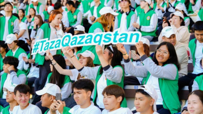 Астанада оқушылар мен студенттер «Жасыл ел» бағдарламасында еңбек етеді