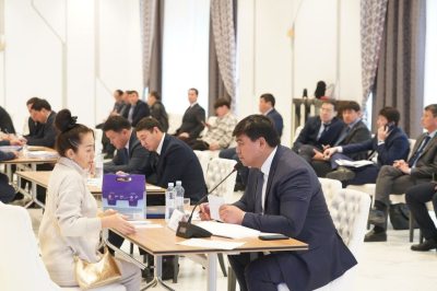 Түркістандағы жеке қабылдауда 100-ге жуық тұрғын облыс әкіміне мәселелерін тікелей жеткізіп жатыр