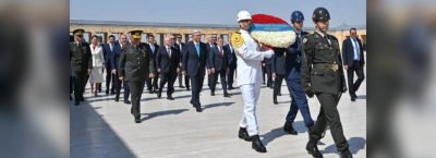 Тоқаев Ататүрік кесенесіне зиярат етті