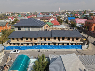 Алматыда заңсыз салынған ірі нысан сүріліп жатыр