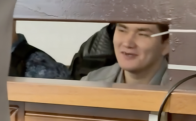 Бүтін бір отбасының өлімі: Сәрсемәлиевтің сот залындағы тосын реакциясы видеоға түсіп қалды