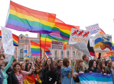 Сенат ЛГБТ насихатына тыйым салатын заңды кейінге қалдырды