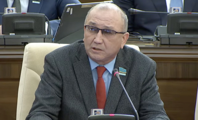 &ldquo;Мына жерде ертегі айтып тұрсыздар&ldquo;. Депутат үйдегі интернет сапасын сынап, министрге шүйлікті