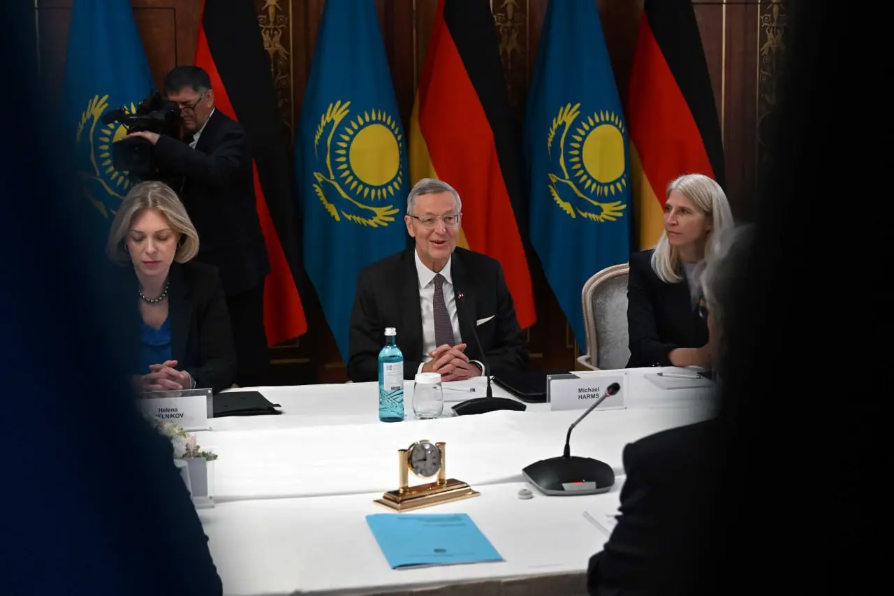 Еліміз Германия компанияларын цифрлық технологияларға инвестиция салуға шақырды