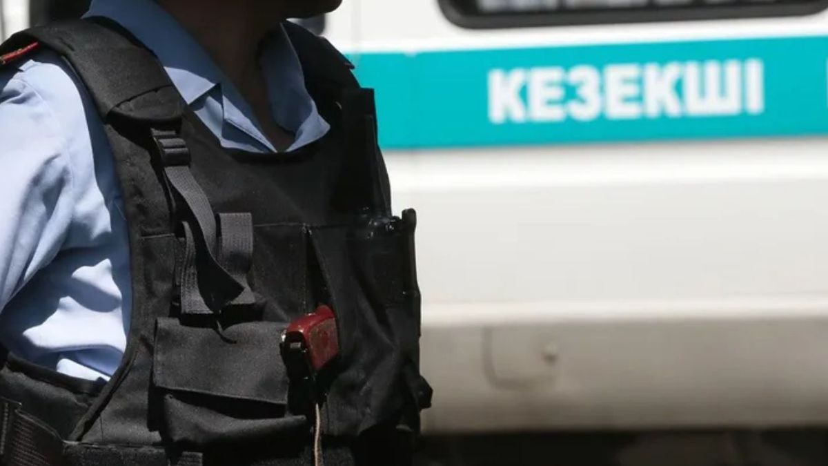 “Дәмханада ескерту жасаған”: Өскеменде полицейді өлтіріп кетті